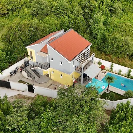 فيلا House With Pool - Mitrovic تْشيرسيك نوفي المظهر الخارجي الصورة