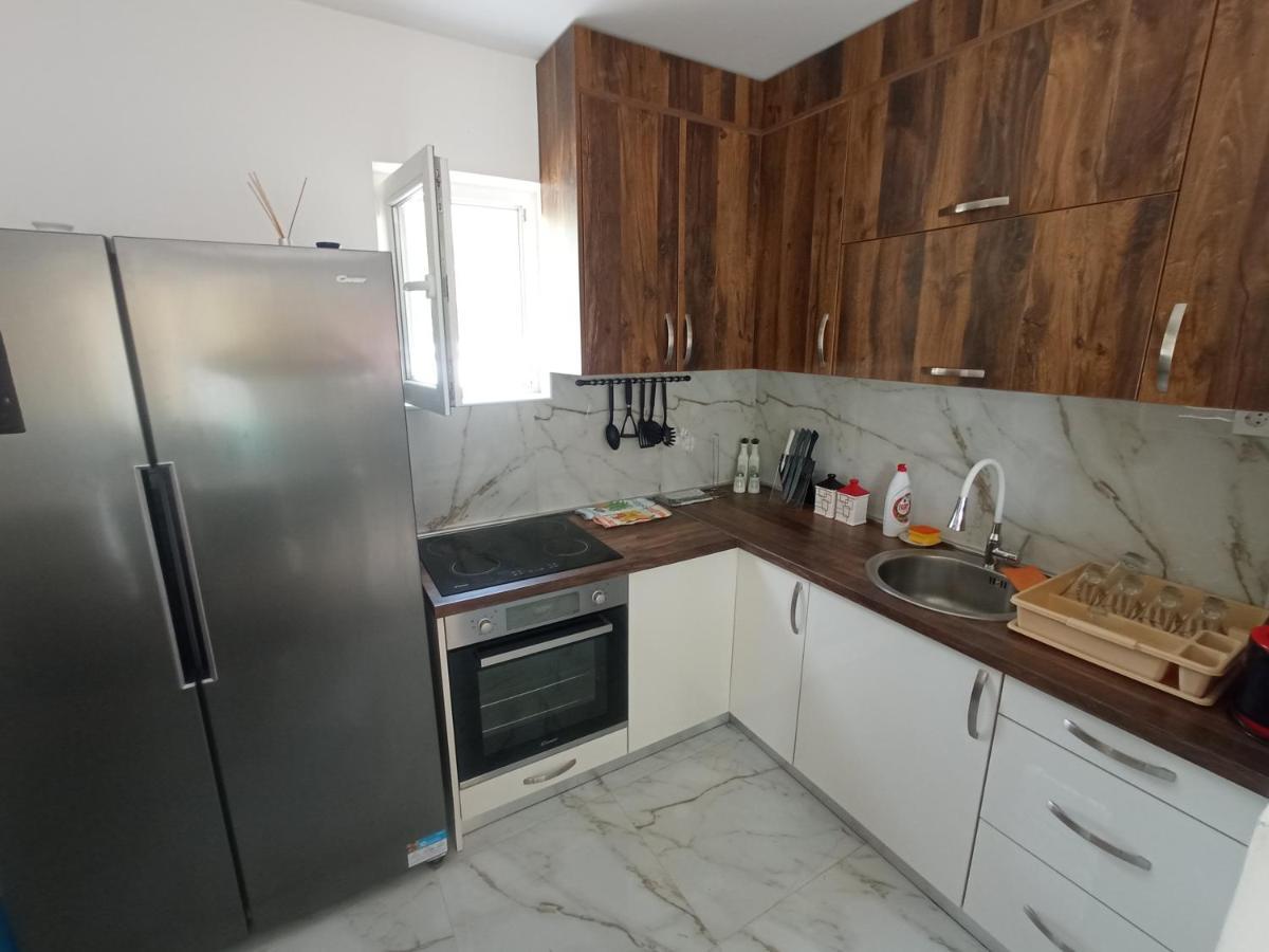 فيلا House With Pool - Mitrovic تْشيرسيك نوفي المظهر الخارجي الصورة