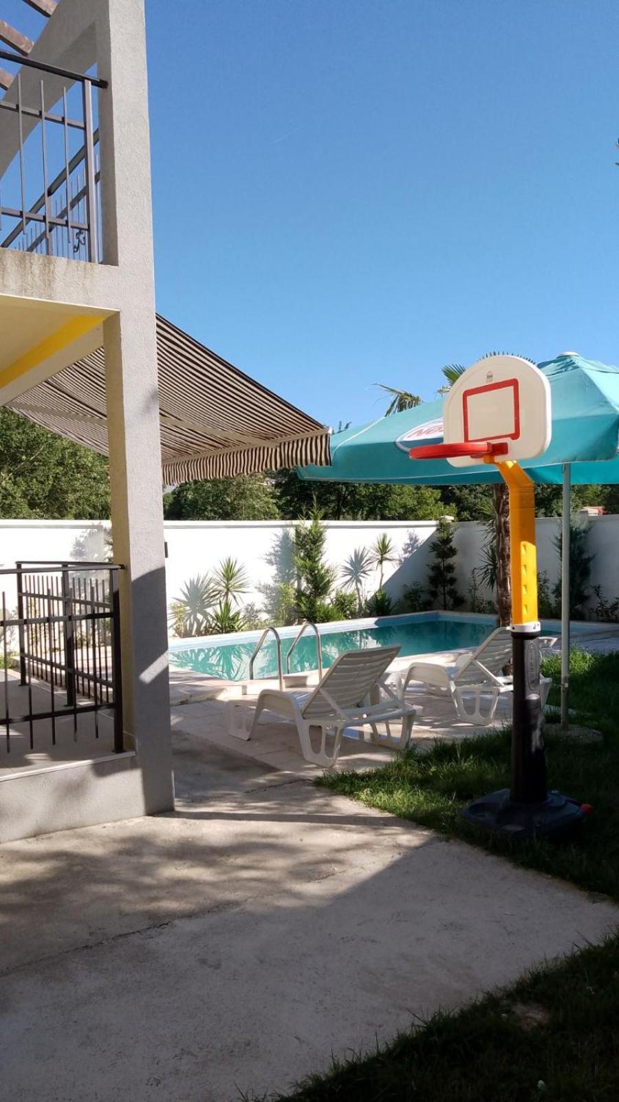 فيلا House With Pool - Mitrovic تْشيرسيك نوفي المظهر الخارجي الصورة
